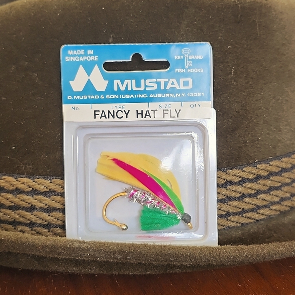 Vintage Mustad Decorative Fancy Hat Fly Pin